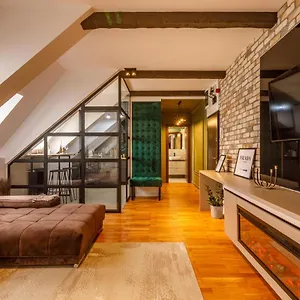 https://urban-oasis.bucharesthotelsnow.com