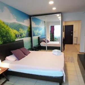 https://cozy-downtown-oasis.bucharesthotelsnow.com