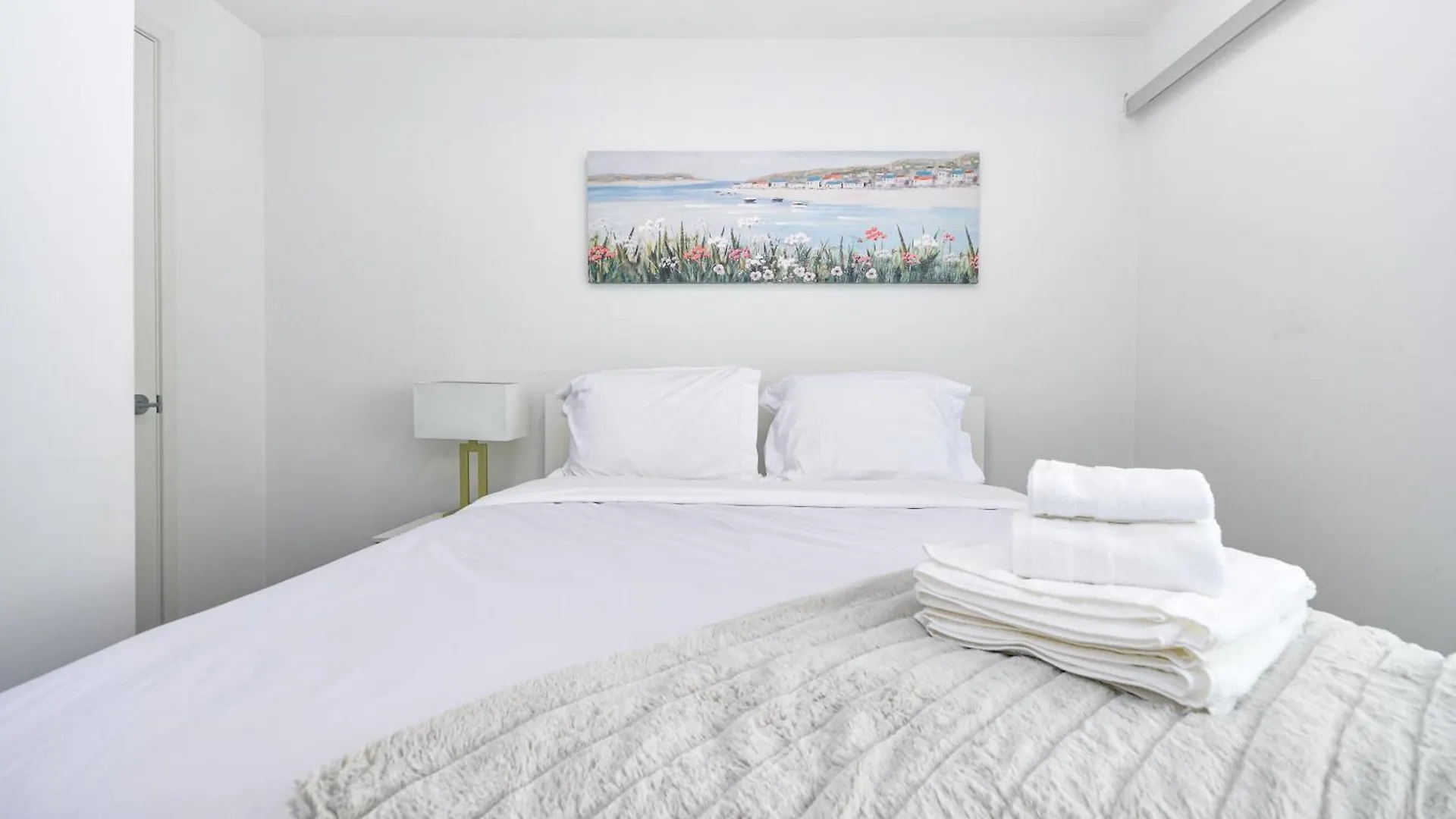 Downtown Toronto Condo Near Cn Tower, Scotiabank Arena, Rogers Centre, Union Station דירה