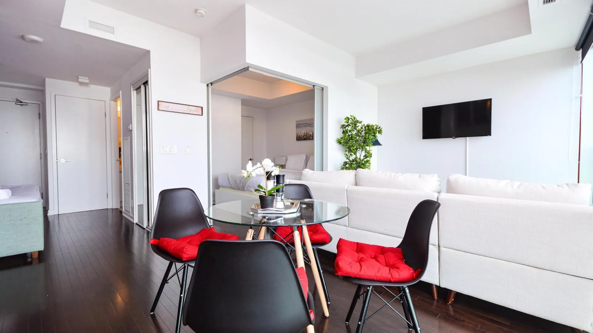 Downtown Toronto Condo Near Cn Tower, Scotiabank Arena, Rogers Centre, Union Station קנדה