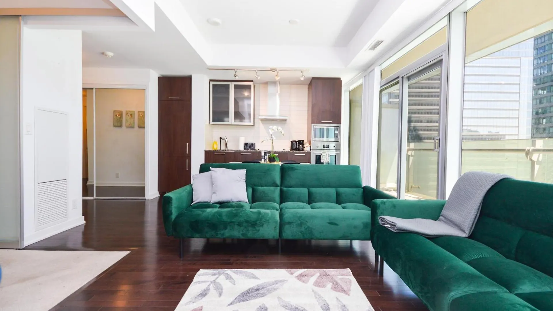 Downtown Toronto Condo Near Cn Tower, Scotiabank Arena, Rogers Centre, Union Station דירה