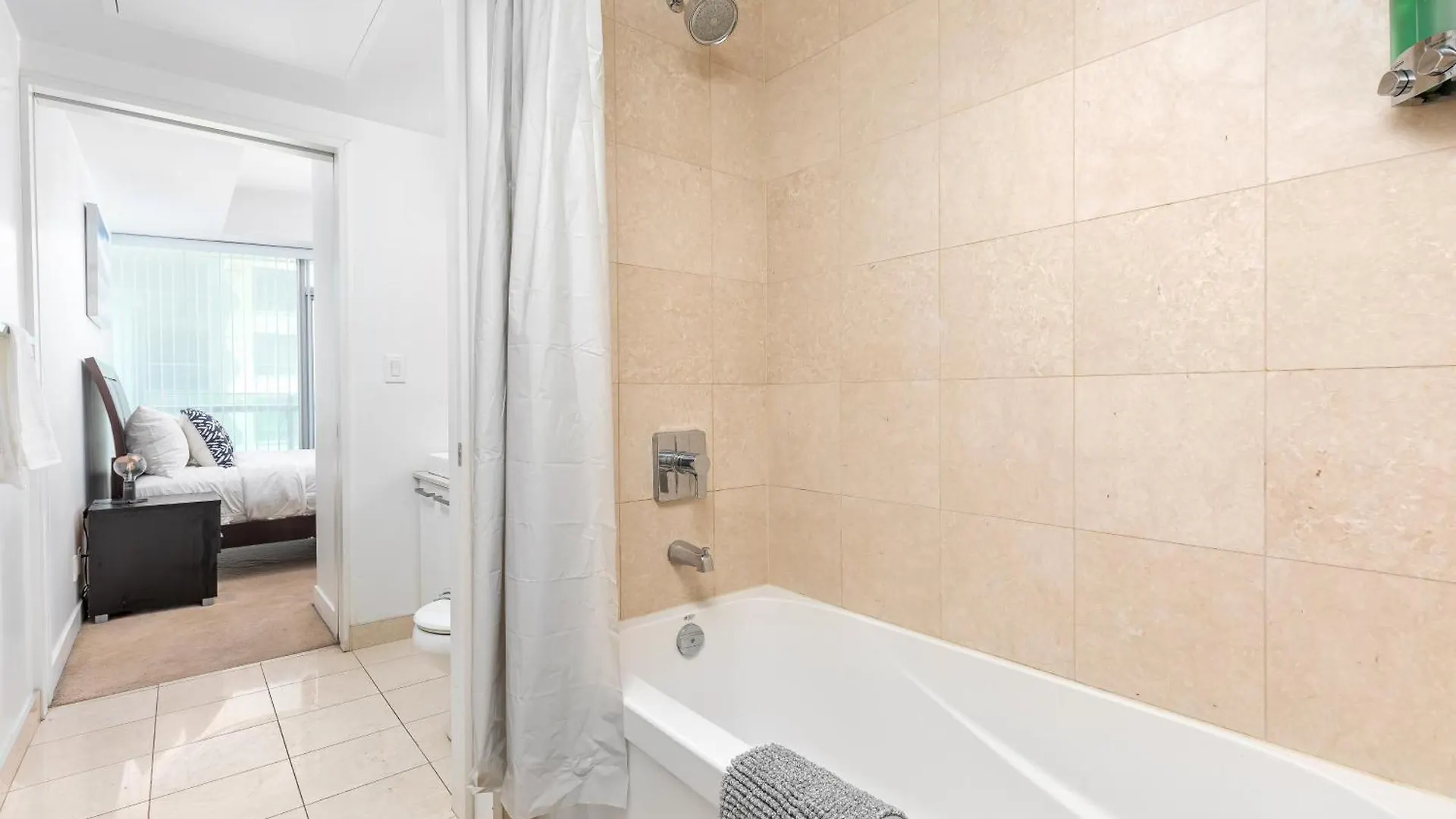 Downtown Toronto Condo Near Cn Tower, Scotiabank Arena, Rogers Centre, Union Station דירה